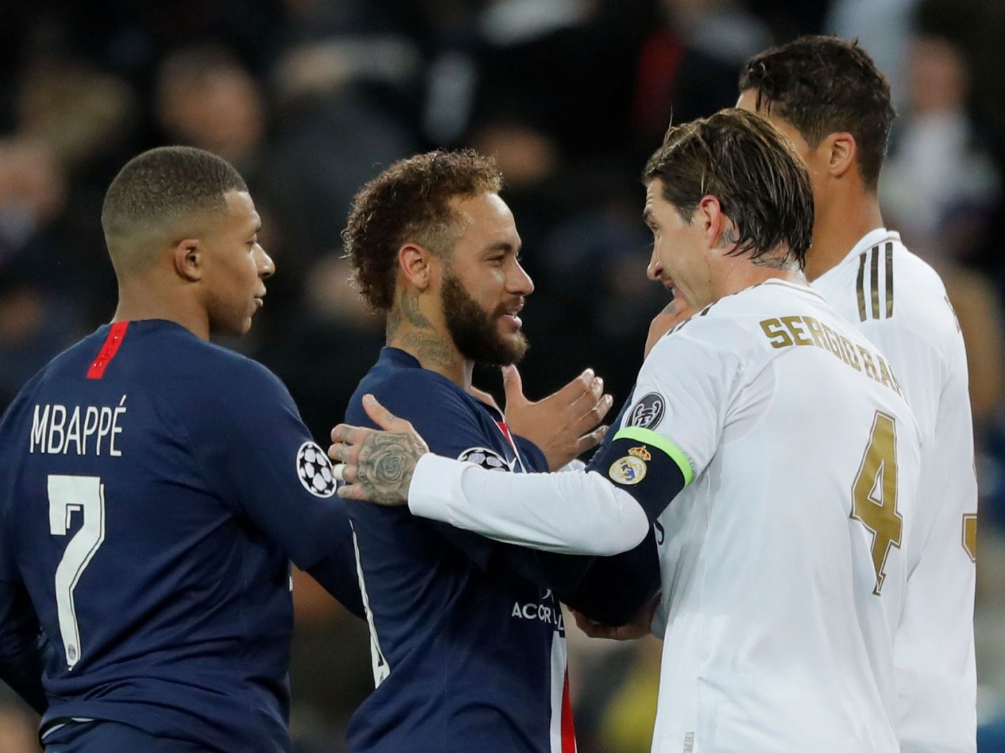 Mbappé y Neymar, junto a Sergio Ramos y Varane. (EFE)