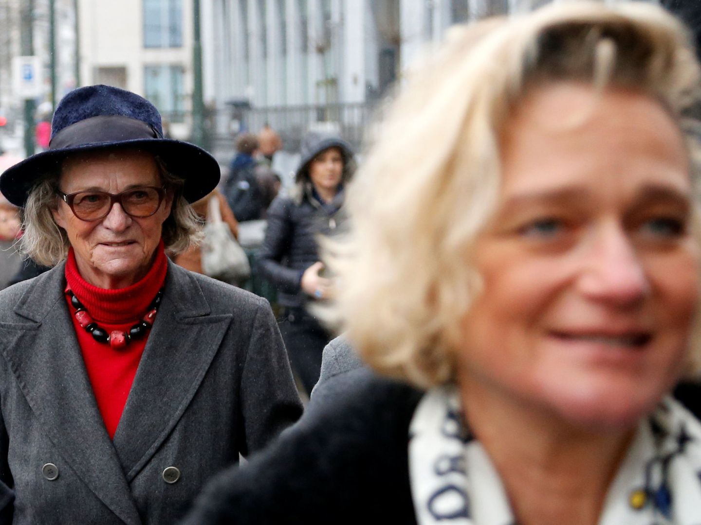 Sybille de Selys Longchamps, acompañando a su hija a los juzgados. (Reuters)