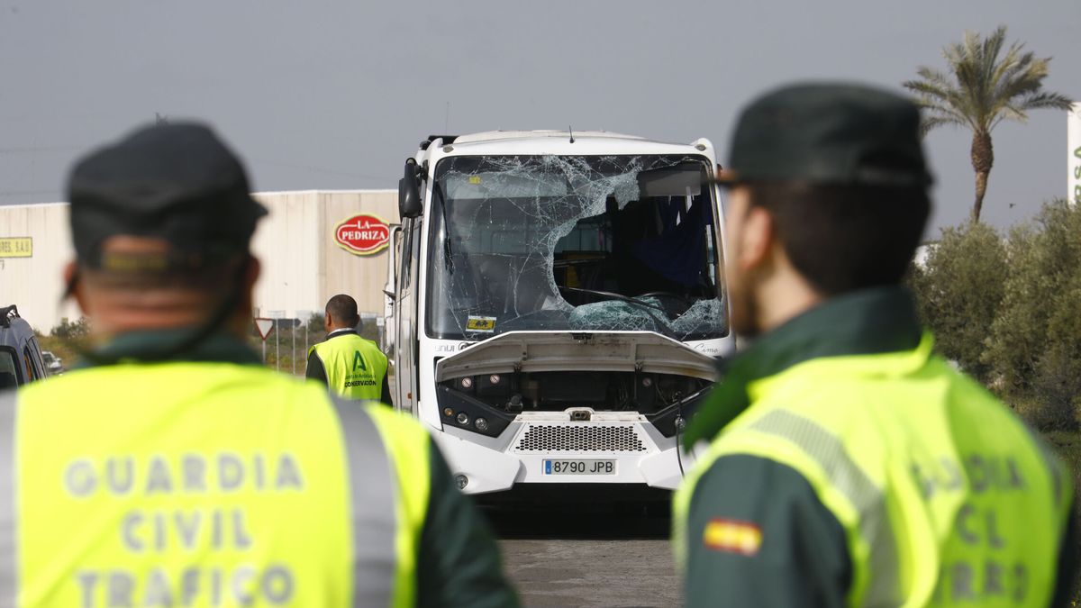 Un muerto y 17 heridos leves en colisión entre turismo y autobús de línea Madrid-Talavera