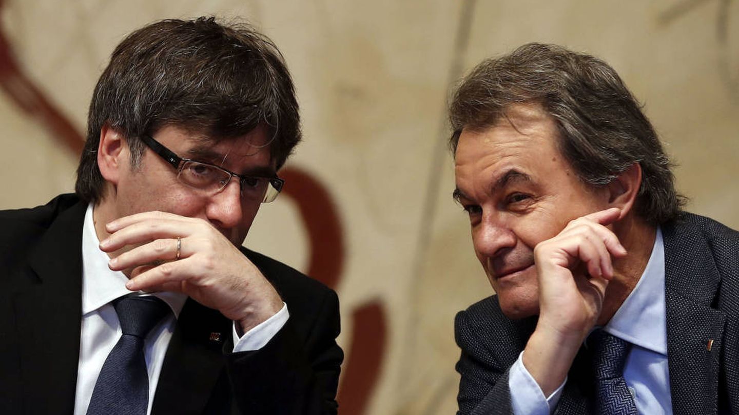 Carles Puigdemont y Artur Mas, en una imagen de archivo.