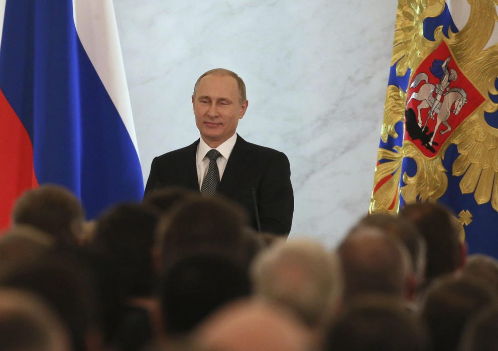 Foto: El presidente ruso, Vladímir Putin (c), pronuncia el discurso anual sobre el estado de la nación ante el Parlamento en pleno, en Moscú (Efe).