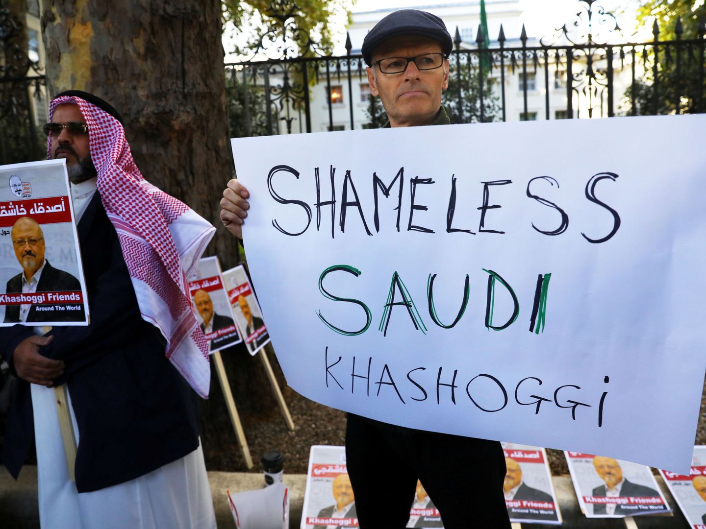 Protestas por el asesinato de Jamal Khashoggi frente a la Embajada saudí en Londres. (Reuters)