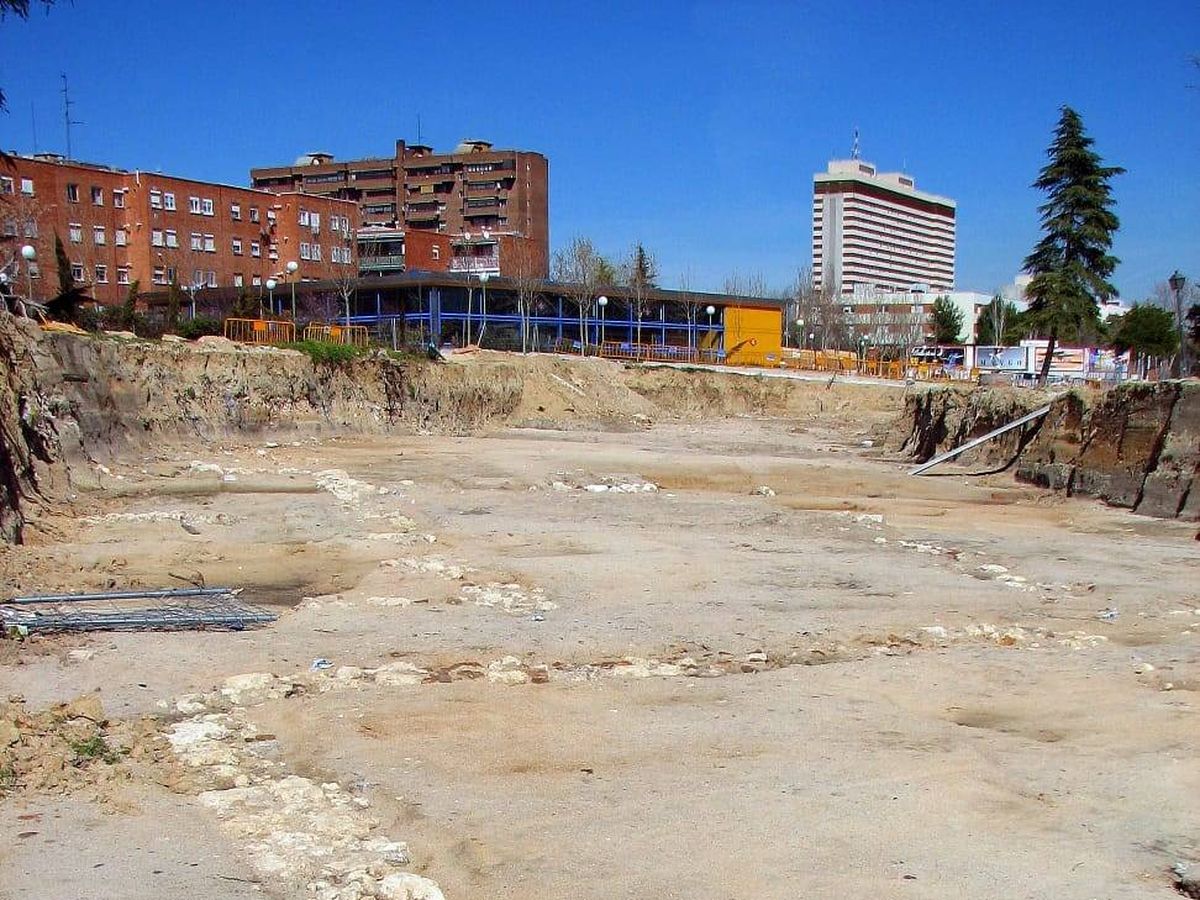 Foto: Los restos del yacimiento junto a la estación de metro Eugenia de Montijo que aparecieron en 2005
