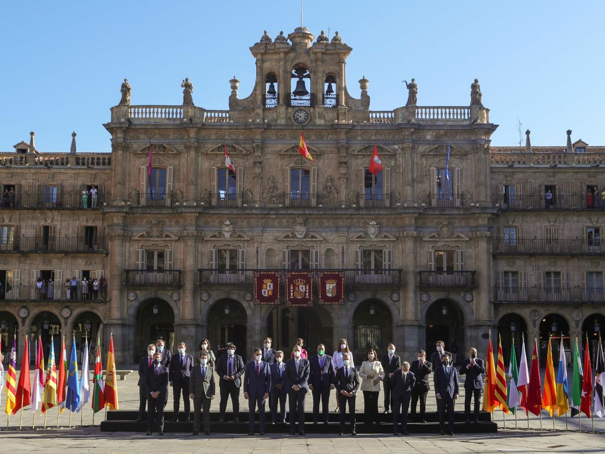 Foto: Foto de familia de la Conferencia de Presidentes celebrada en Salamanca. (EFE)