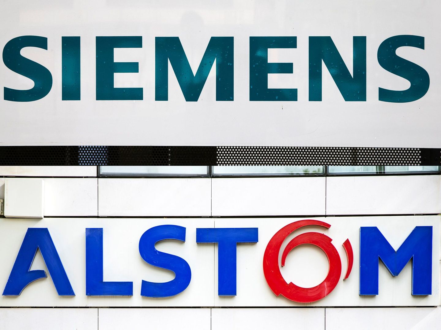 Siemens y Alstom, que estaban destinados a fusionarse antes del veto de Bruselas (REUTERS)