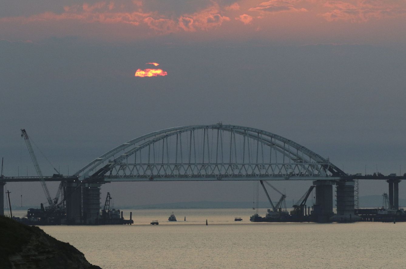 El puente sobre el estrecho de Kerch, que conecta Crimea con Krasnodar. (Reuters)