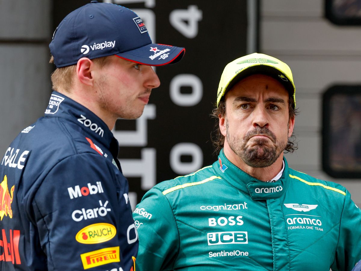Foto: Fernando Alonso ve con disgusto como la brecha respecto a Red Bull, lejos de estrecharse, se amplía. (DPPI/AFP7) 