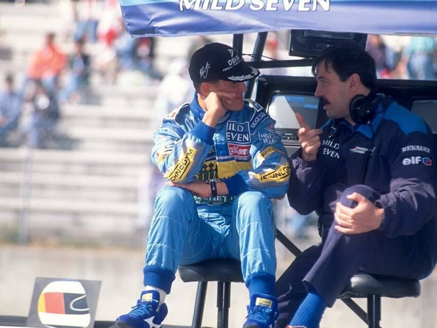 Joan Villadelprat junto a Michael Schumacher en su época en Benetton.