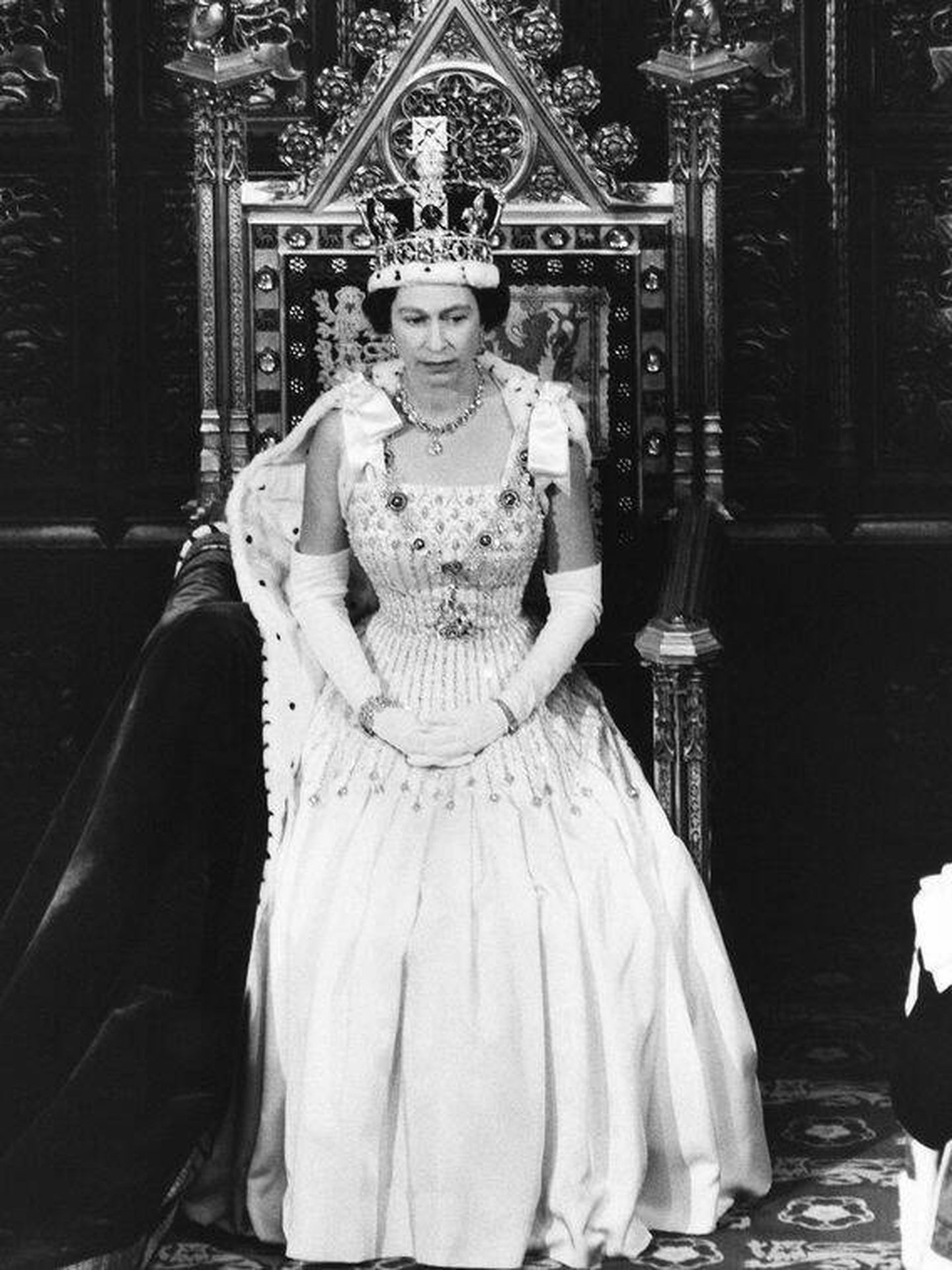 La reina Isabel II, con el vestido. (Getty Images)