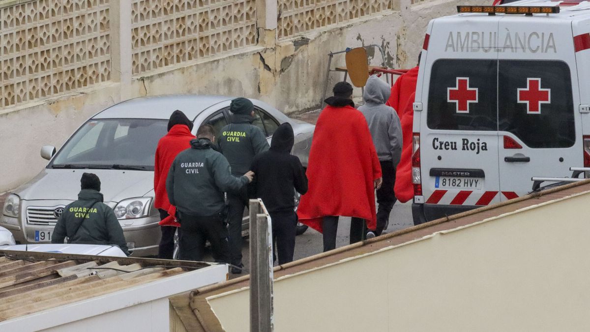 Entran a nado en Ceuta 19 inmigrantes en la segunda noche de presión en la frontera