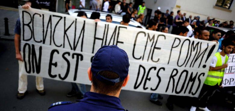 Manifestación contra la expulsión de gitanos rumanos en francia