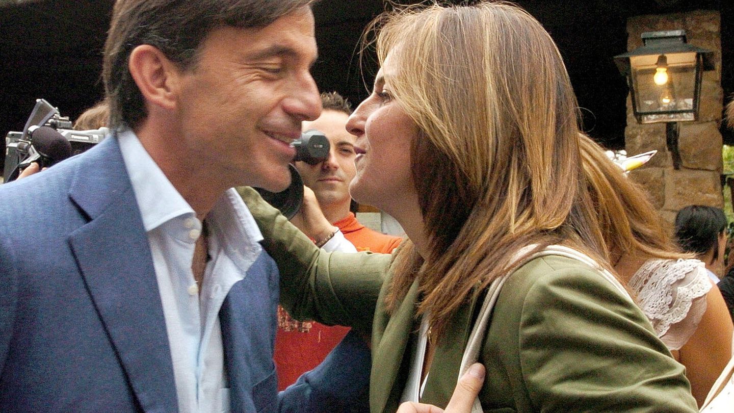 Emilio y Arantxa Sánchez Vicario, en una imagen de archivo. (EFE/Julián Martín)