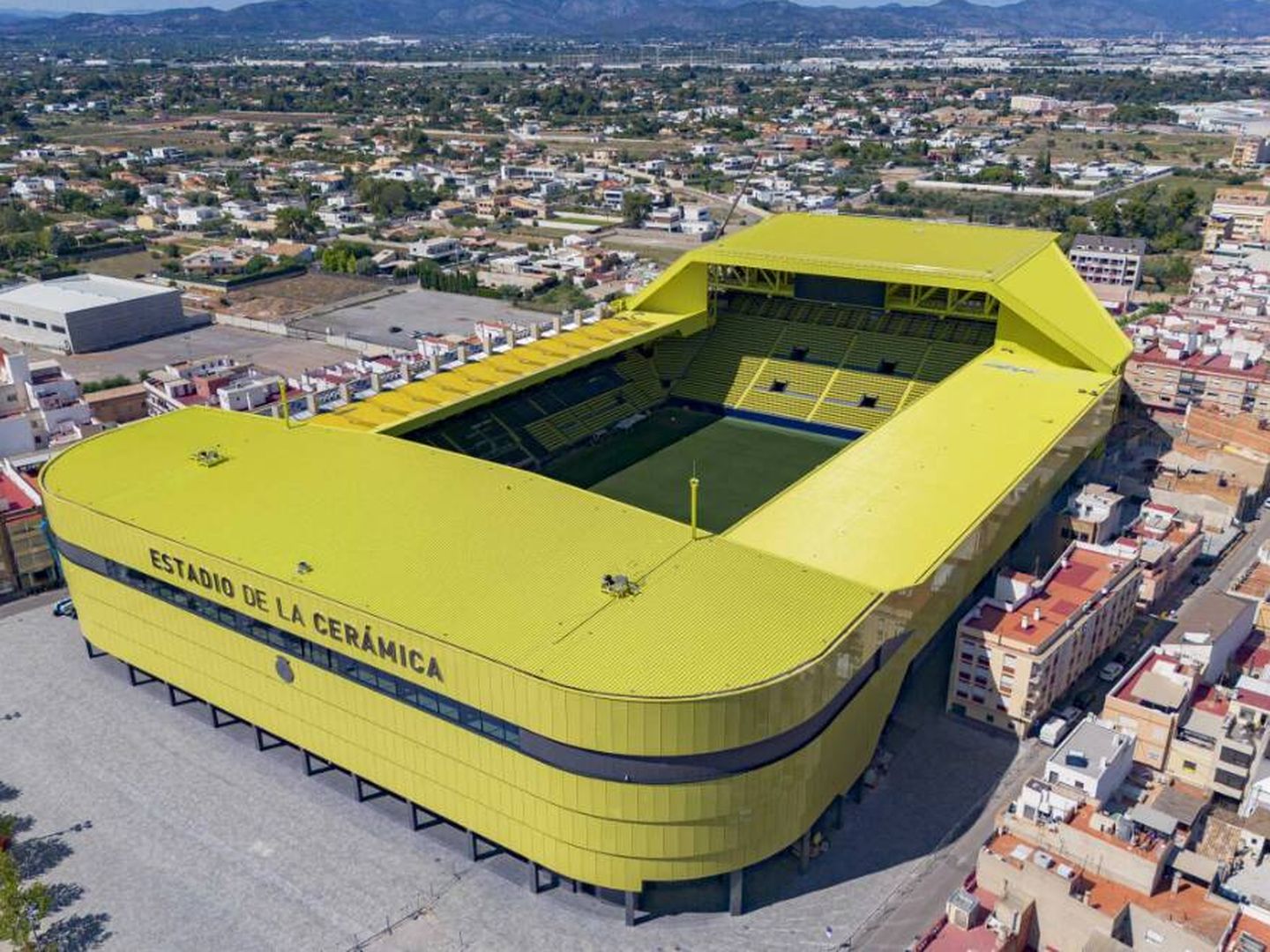 El campo del Villarreal CF, Estadio de la Cerámica, ya remodelado. (Cedida)