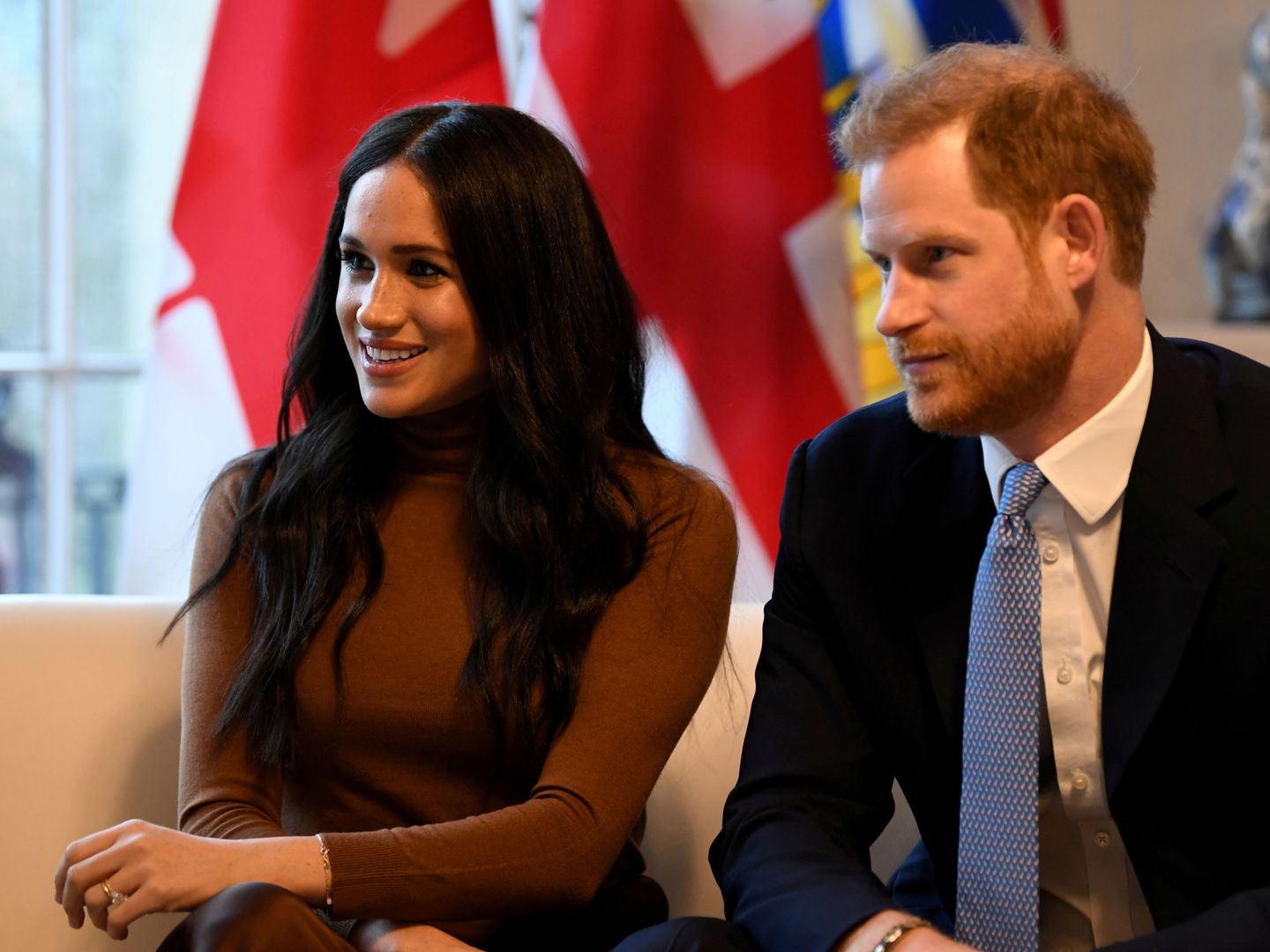 Meghan Markle y el príncipe Harry, en la Casa de Canadá en Reino Unido, uno de sus últimos compromisos oficiales. (Reuters)