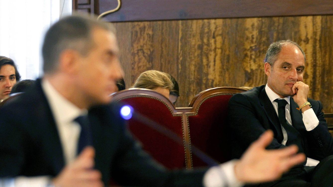 Foto: El expresident de la Generalitat Francisco Camps durante el juicio del caso Gürtel. (Efe)