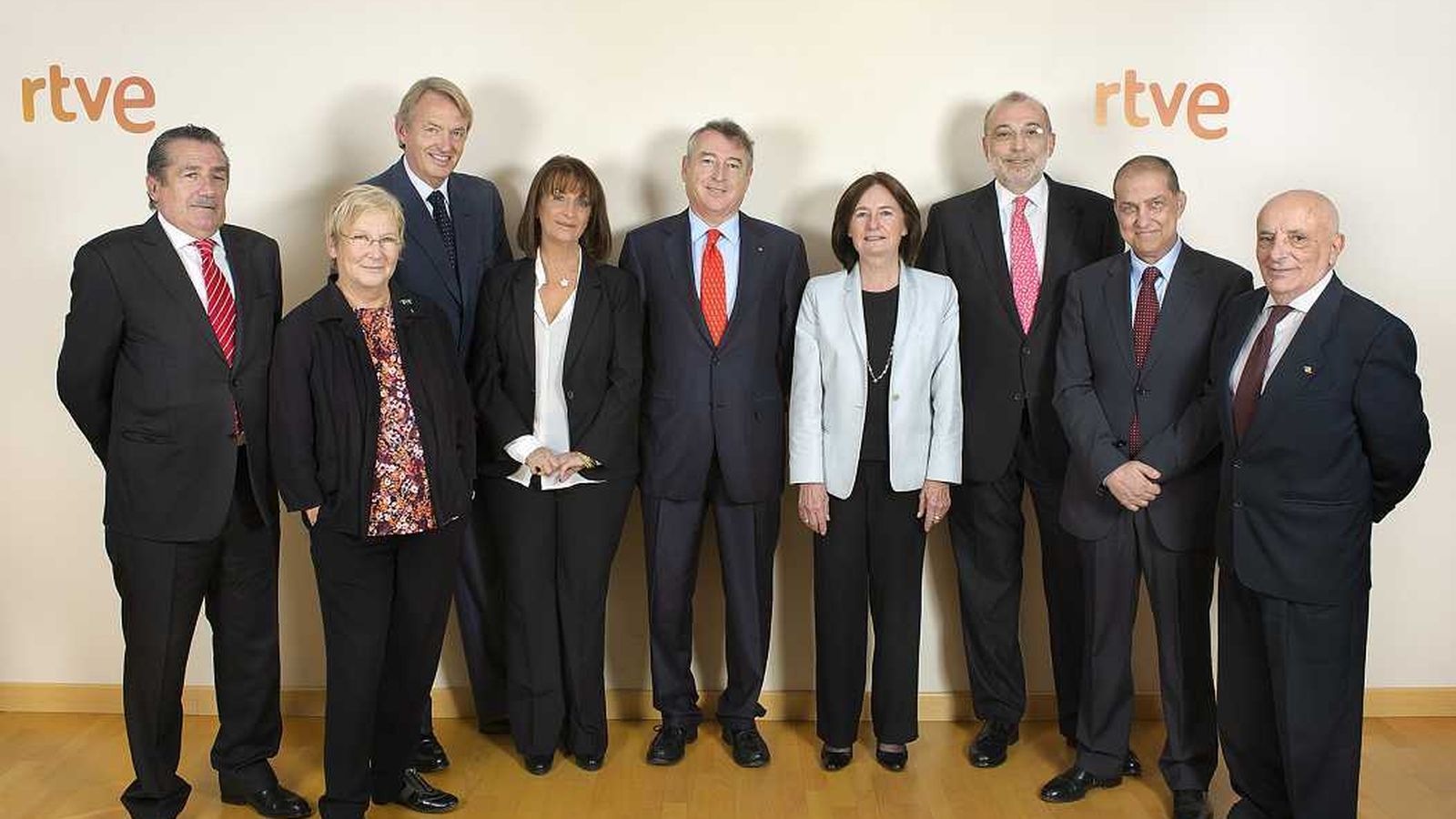 Foto: Foto de la actual composición del Consejo de Administración de RTVE con José Antonio Sánchez en el centro (RTVE)