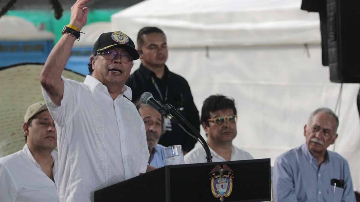 Petro anuncia un alto el fuego en Colombia que durará al menos seis meses