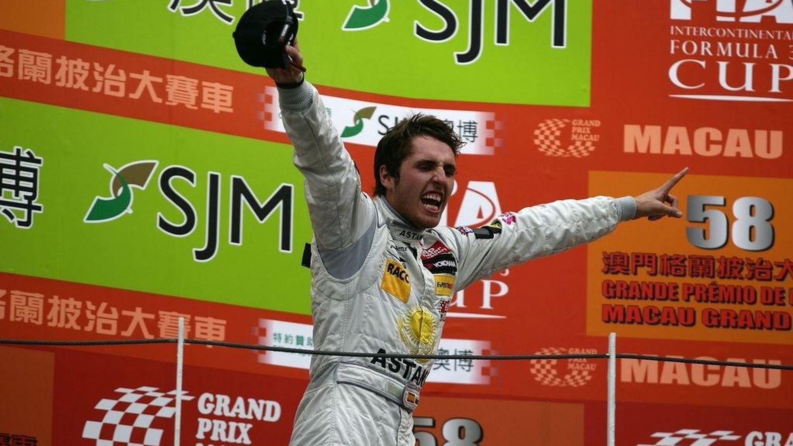 Foto: Dani Juncadella en 2011, en el podio del GP de Macao (danijuncadella.es)