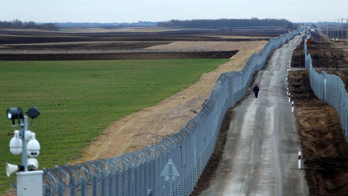 Hungría exige a la UE que pague la mitad de la valla antirrefugiados 