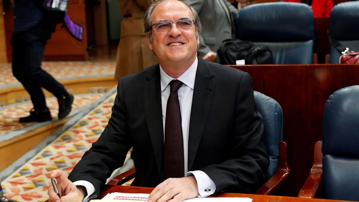 El PSOE aprieta el paso y presenta ya la moción de censura contra Cifuentes