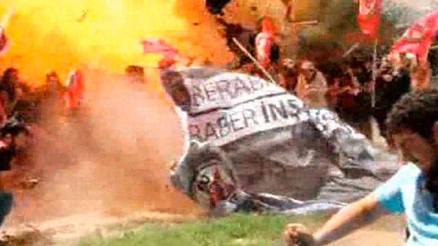 Captura de pantalla de un video en el que se ve el momento del atentado en Suruç, el 20 de julio de 2015