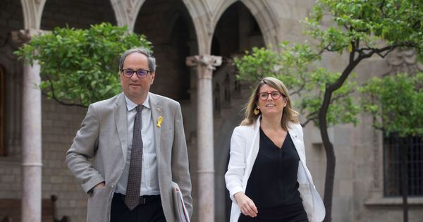 Foto: Quim Torra y Elsa Artadi en el Palau de la Generalitat. (EFE)