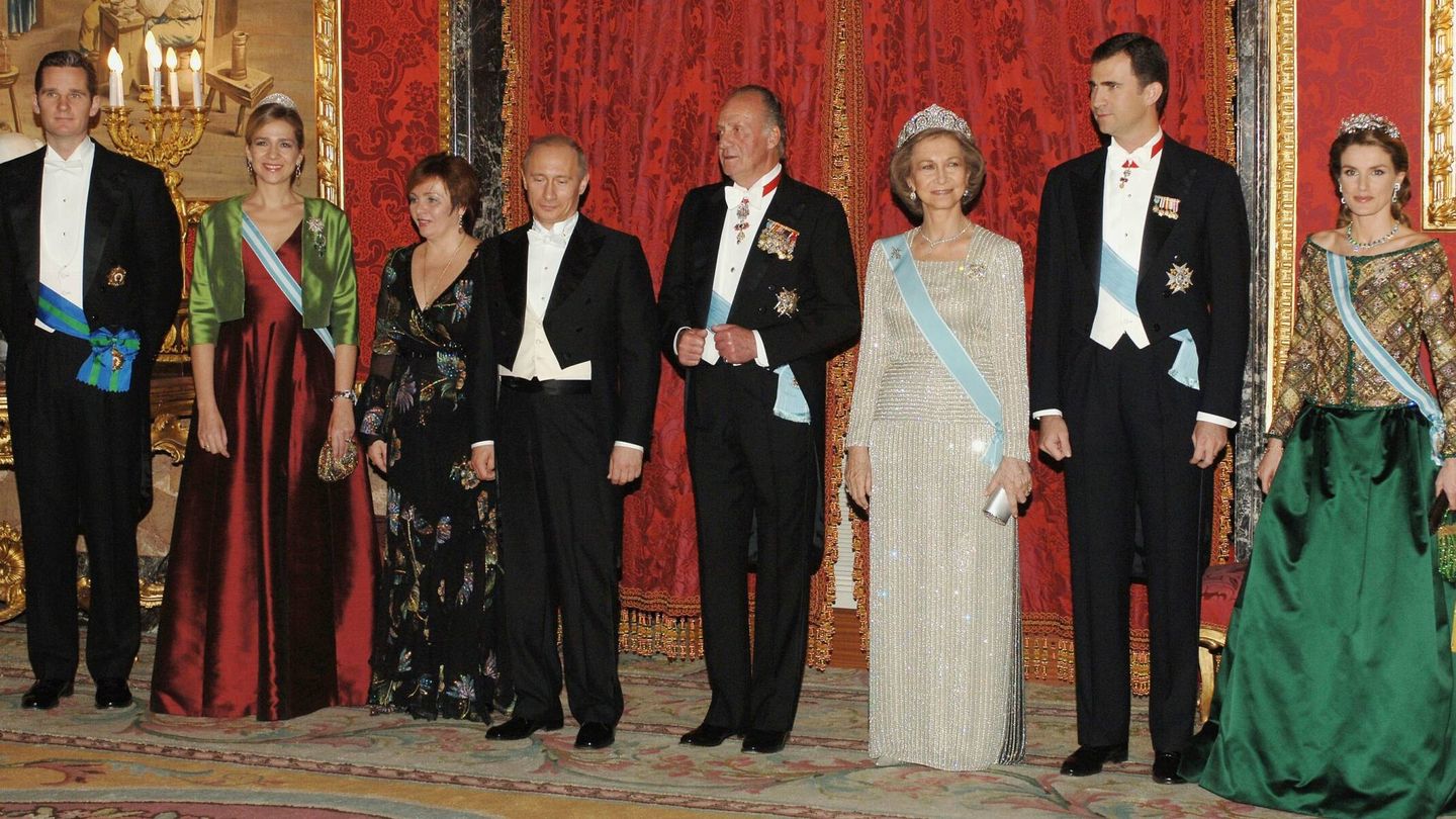La familia real recibe en 2006 a Putin y su esposa. (Getty/Carlos Álvarez)