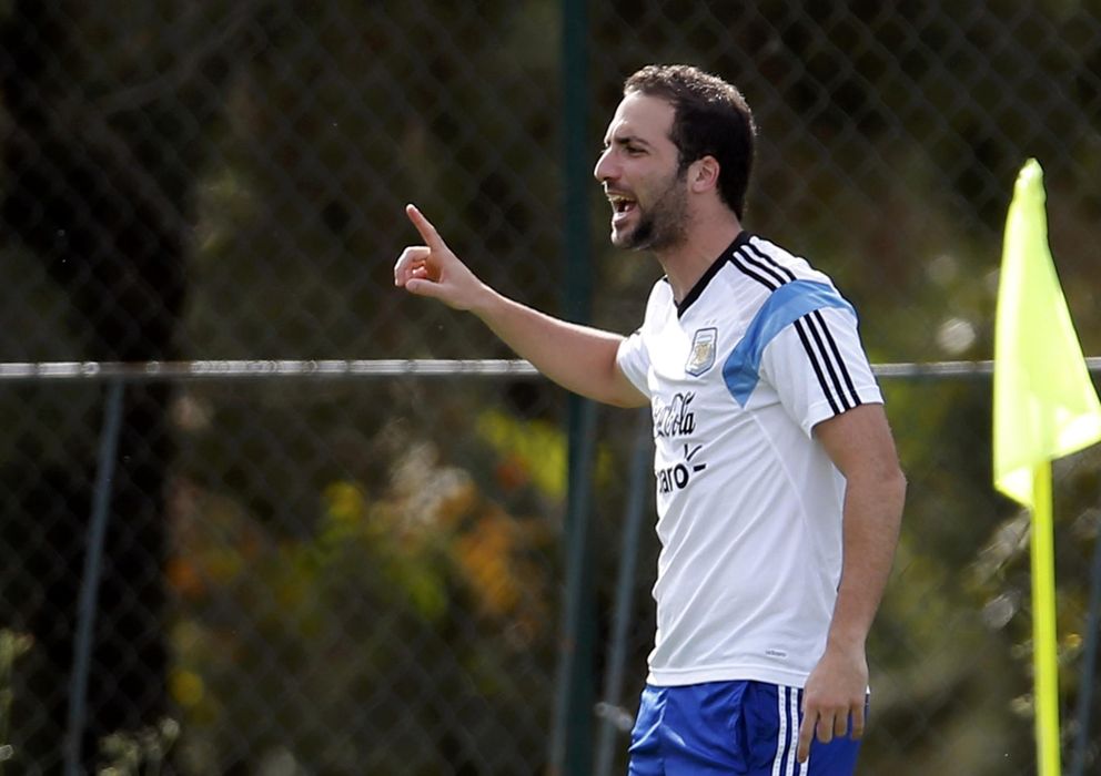 Foto: Gonzalo Higuaín durante un entrenamiento con Argentina (Reuters).