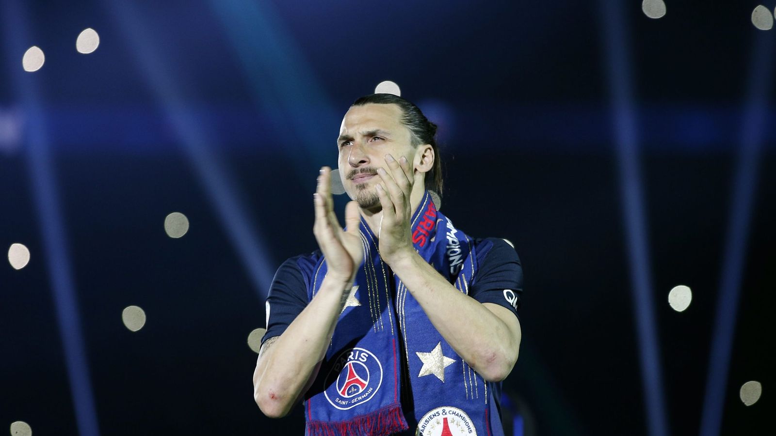 Foto: Zlatan Ibrahimovic deja el París Saint Germain para iniciar una nueva aventura en otra parte (EFE)