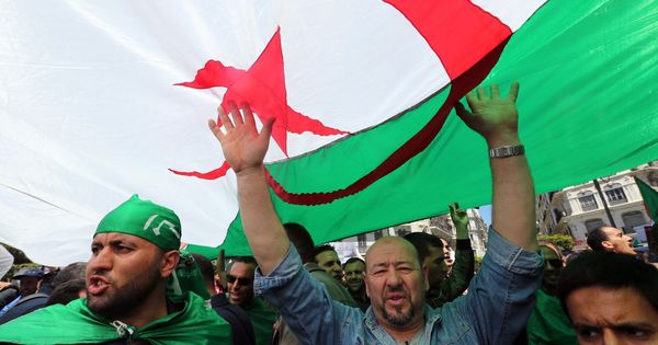 Foto: Manifestación el 1 de mayo en Argelia. (EFE)