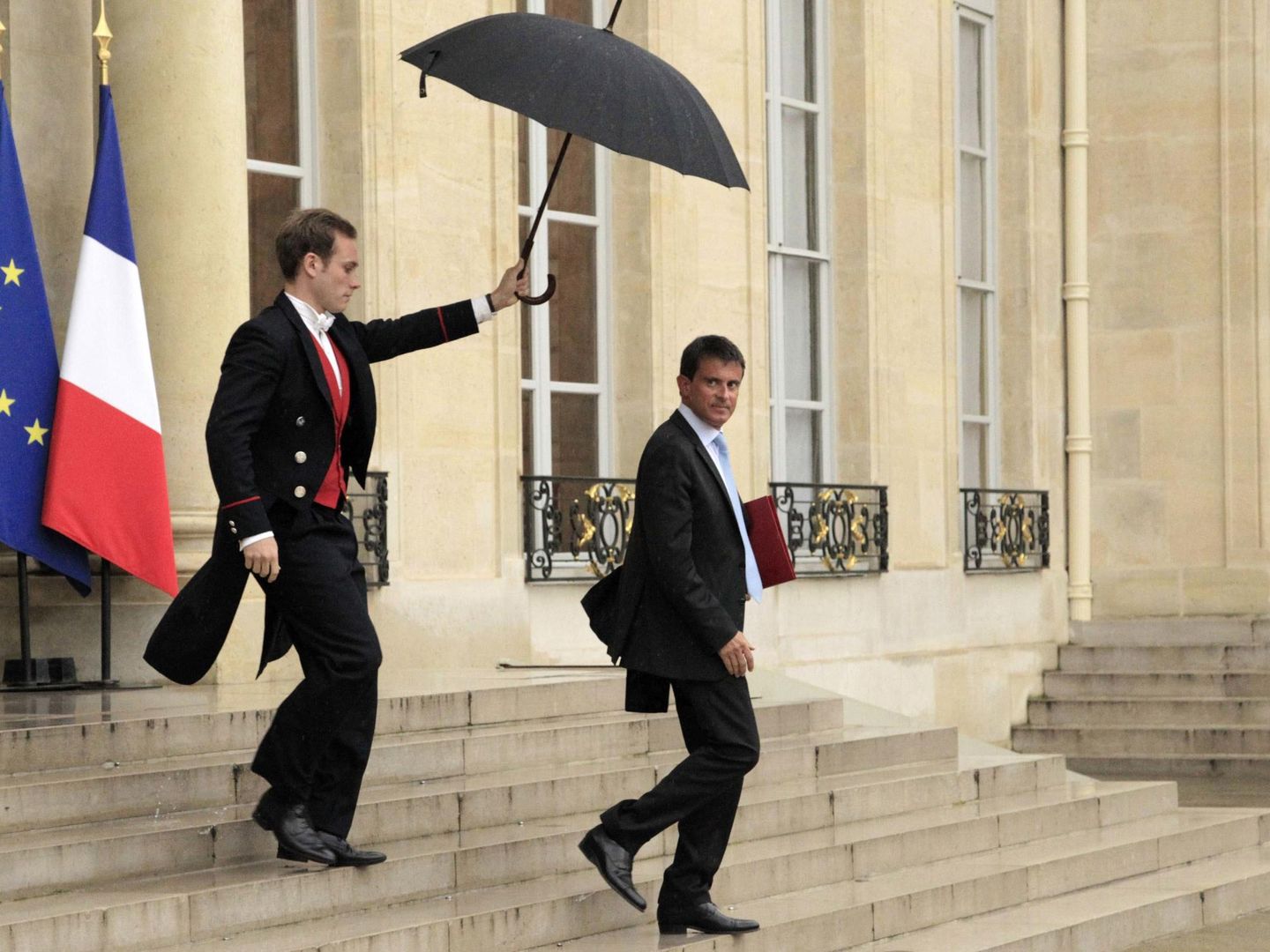 Valls a la conclusión de una cita en el Palacio del Elíseo, en París.