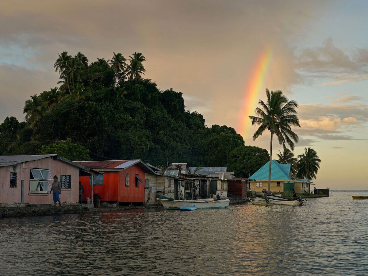Foto: La ciudad de Serua Village en Fiyi, en una imagen de archivo. (Reuters/Loren Elliott)
