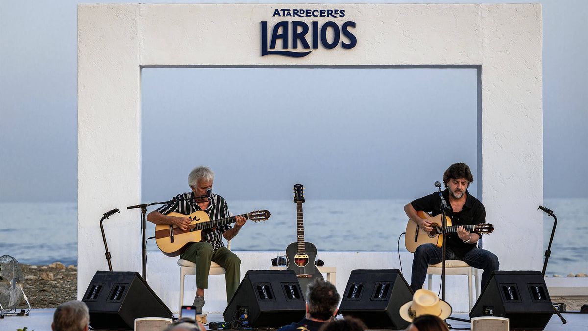 Kiko Veneno inaugura las espectaculares sesiones de los Atardeceres Larios de Málaga