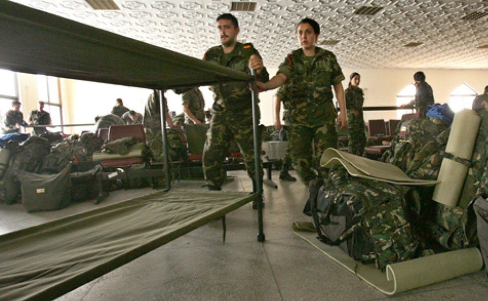 Foto: Los soldados españoles en Pakistán emprenderán el martes el viaje a Cachemira
