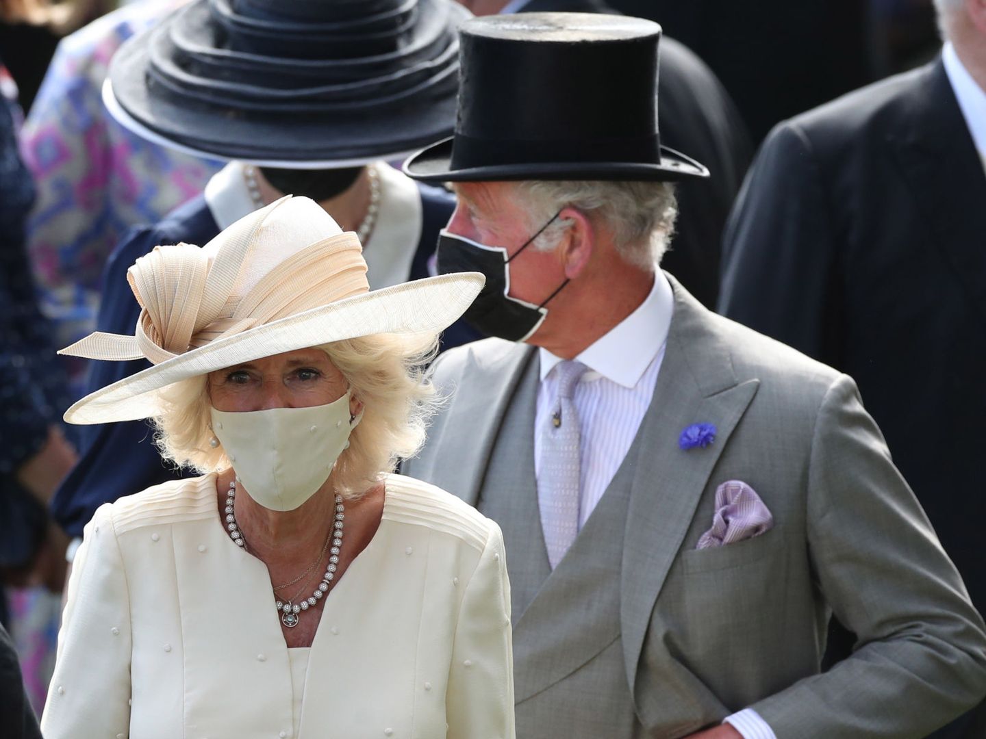 El príncipe Carlos y su mujer, Camila Parker Bowles, en el segundo día de Ascot. Reuters. 