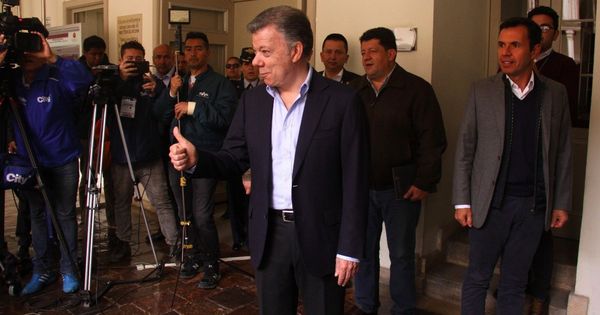 Foto: Juan Manuel Santos, durante la jornada de elecciones de Colombia | EFE