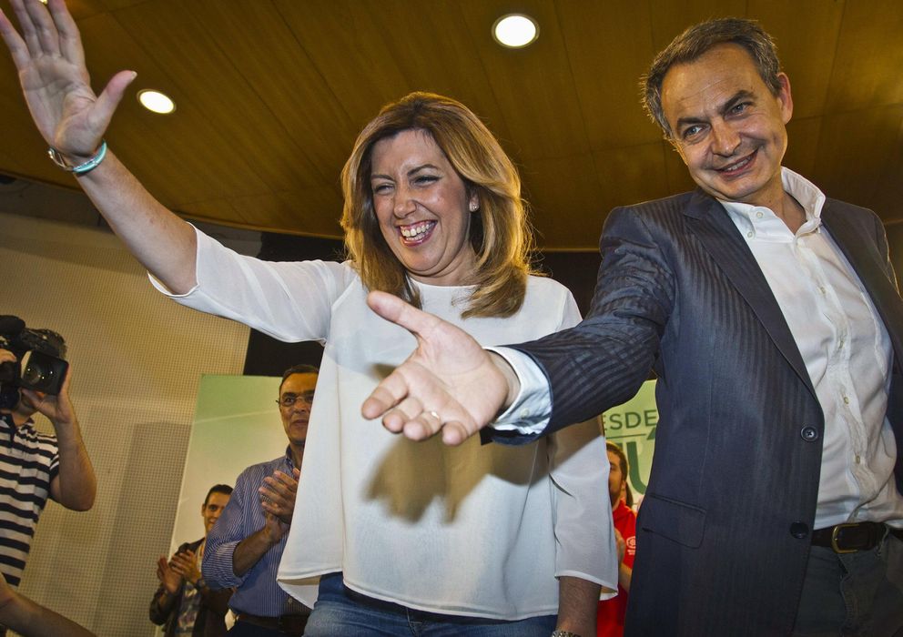 Foto: La presidenta de la Junta de Andalucía, Susana Díaz (i), y el expresidente del Gobierno, José Luis Rodríguez Zapatero. (EFE)