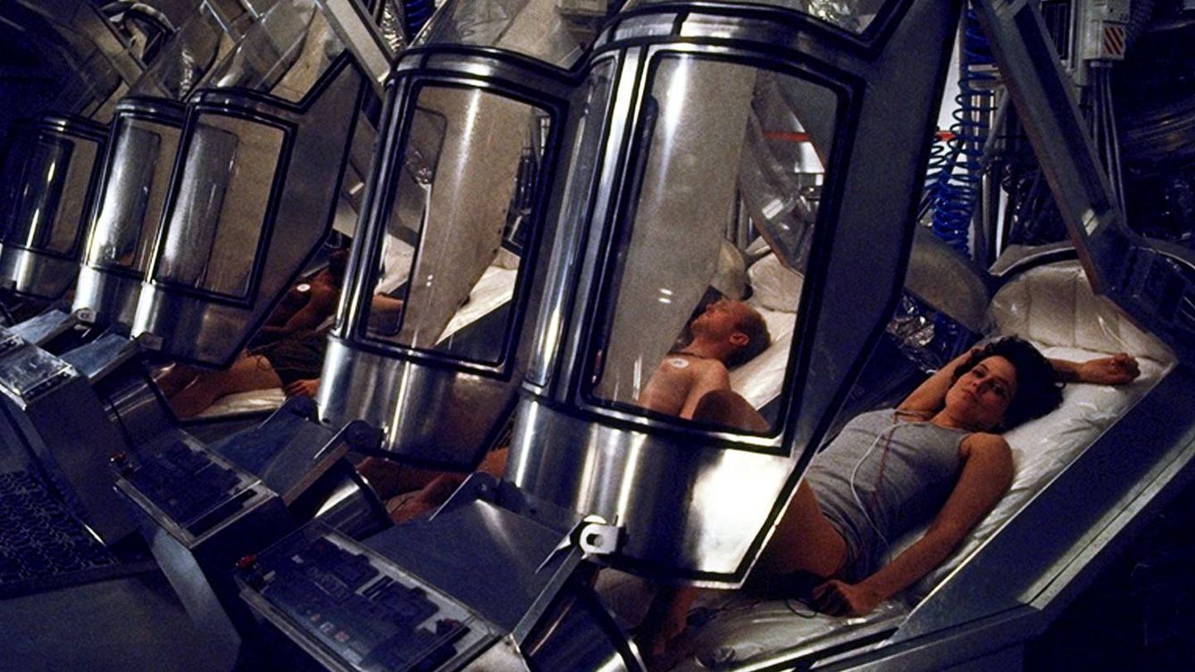 Foto: Un fotograma de Aliens donde se ven las cápsulas de hibernación (20TH CENTURY FOX / EVERETT)