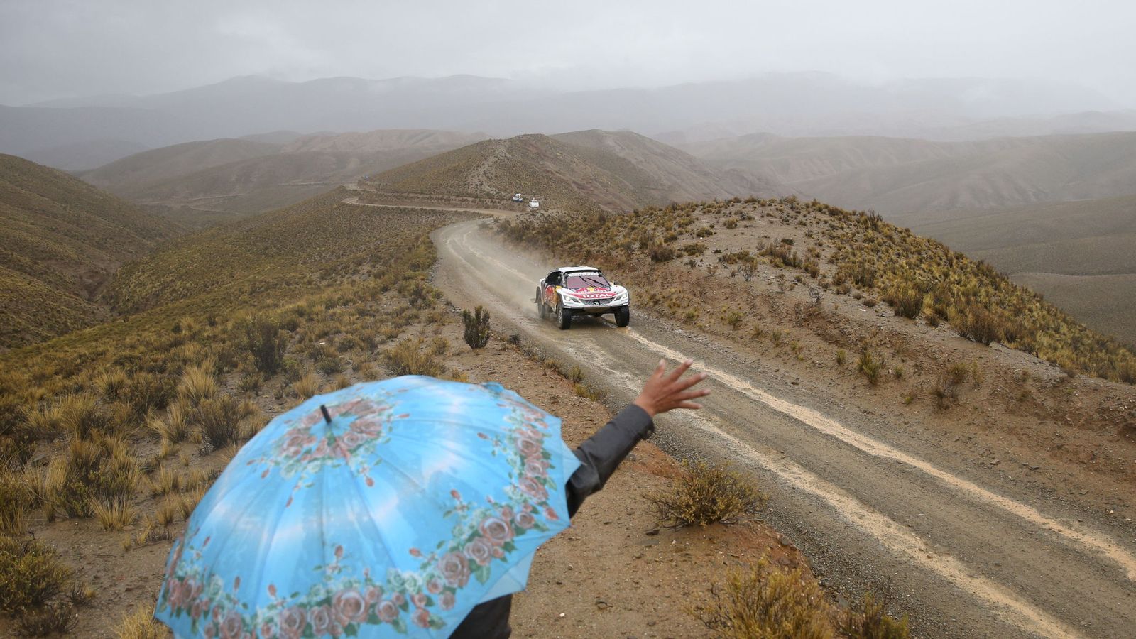 Foto: El cielo impide que se dispute la 6ª etapa (David Fernández/Reuters).