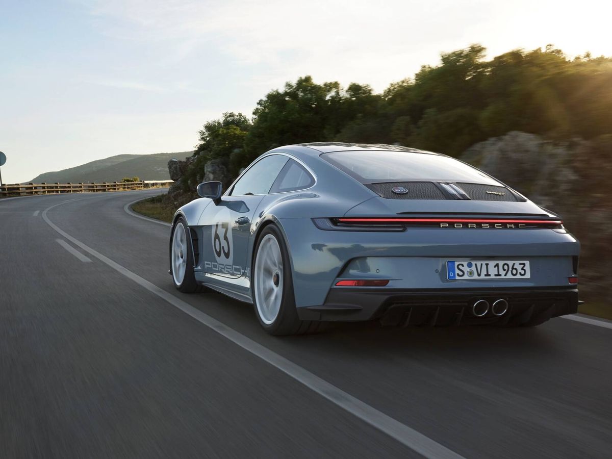 Foto: El 911 S/T puede pedirse con el pack Heritage Design, que cuesta 19.969 euros. (Porsche)