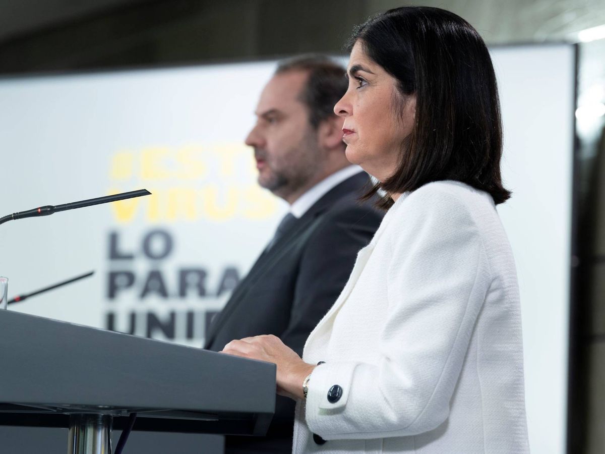 Foto: Los ministros de Política Territorial y Transportes, Carolina Darias y José Luis Ábalos, este 13 de abril en la Moncloa. (Pool Moncloa)