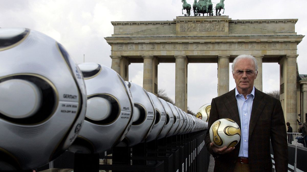Franz Beckenbauer, investigado por corrupción en la Federación Alemana