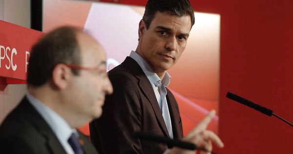 Foto: El líder del PSC, Miquel Iceta (i), y el secretario general del PSOE, Pedro Sánchez. (EFE)