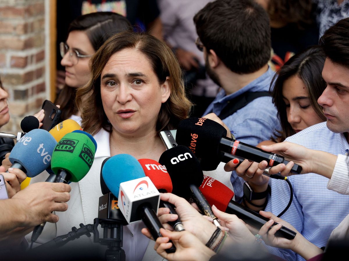 Foto: Ada Colau en declaraciones a los medios. (EFE/Quique García)