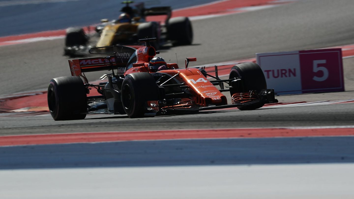 Fernando Alonso no acabó la carrera del GP de Estados Unidos. (EFE)
