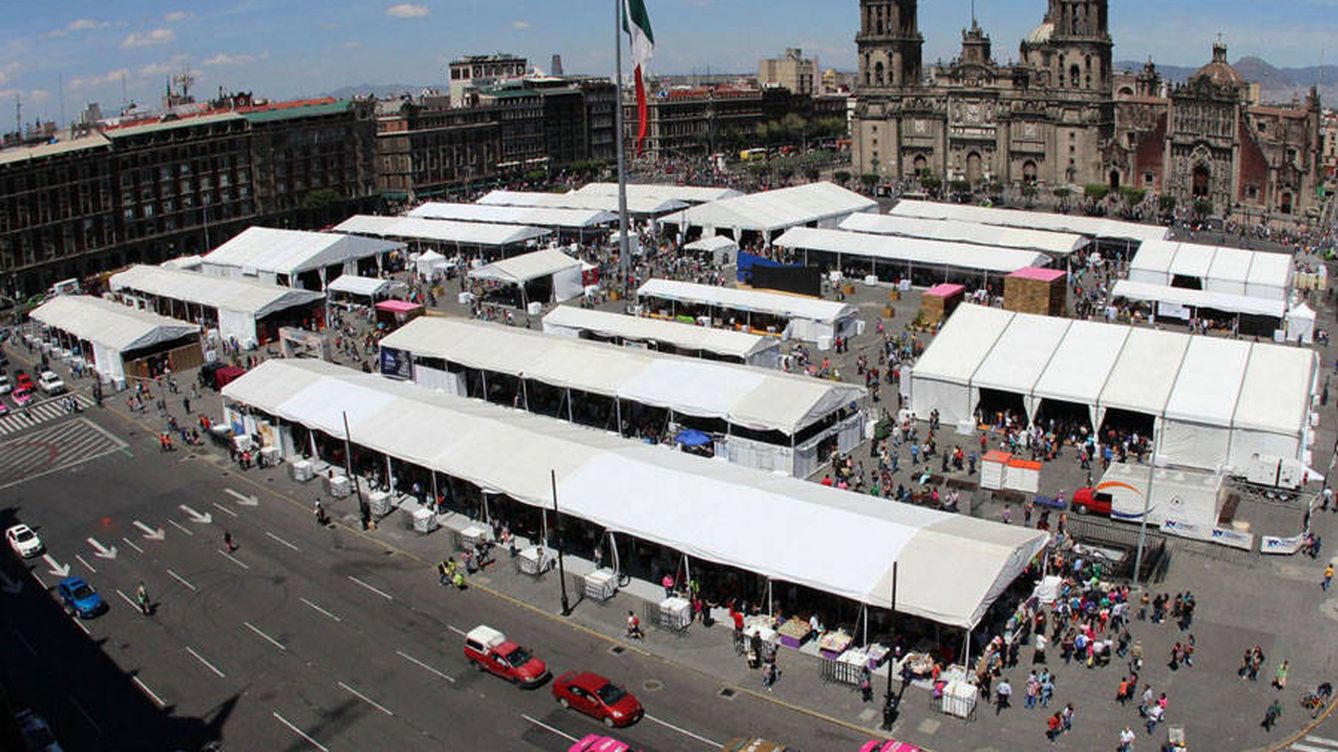 Feria del Zócalo en México: una llama de luz desde las profundidades de la Tierra