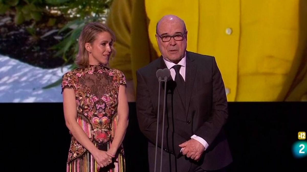 'Apagón' triunfa en los Premios Forqué y Antonio Resines rompe a llorar en el homenaje a Verónica Forqué