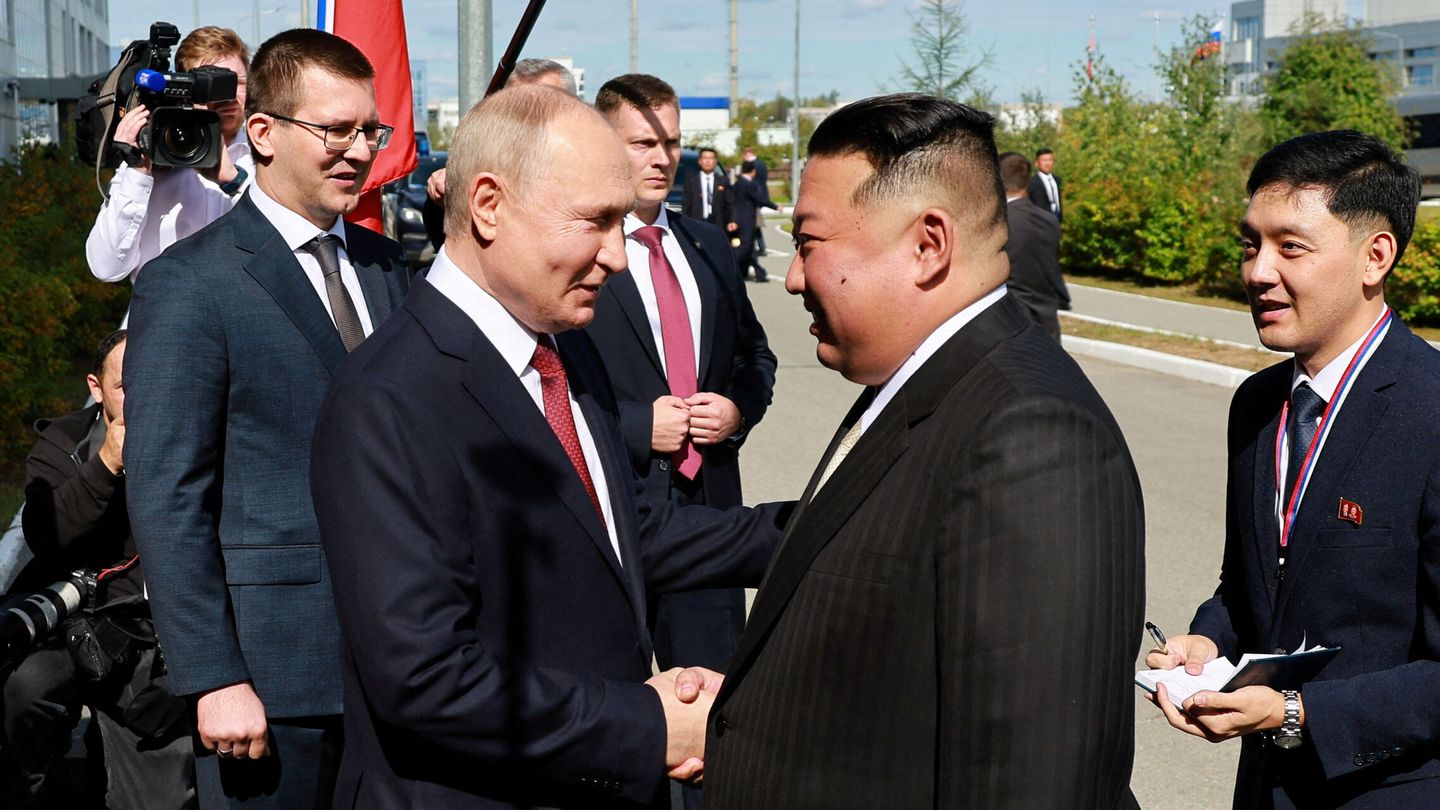 Russia's President Vladimir Putin shakes hands with North Korea's leader Kim Jong Un during a meeting at the Vostochny Сosmodrome in the far eastern Amur region, Russia, September 13, 2023. Sputnik Vladimir Smirnov Pool via REUTERS ATTENTION EDITORS - THIS IMAGE WAS PROVIDED BY A THIRD PARTY.     TPX IMAGES OF THE DAY