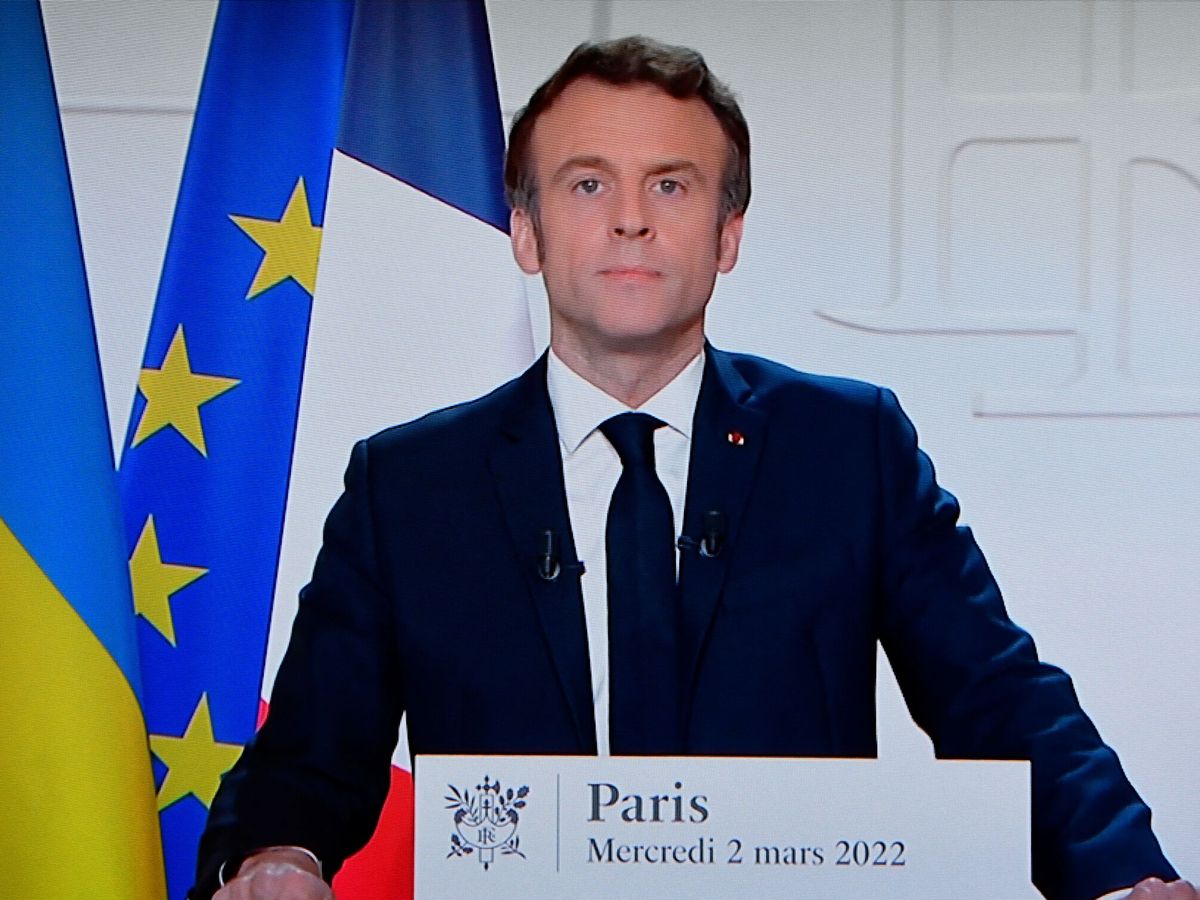Foto: Macron, durante su discurso televisado. (Reuters/Piroschka van de Wouw)