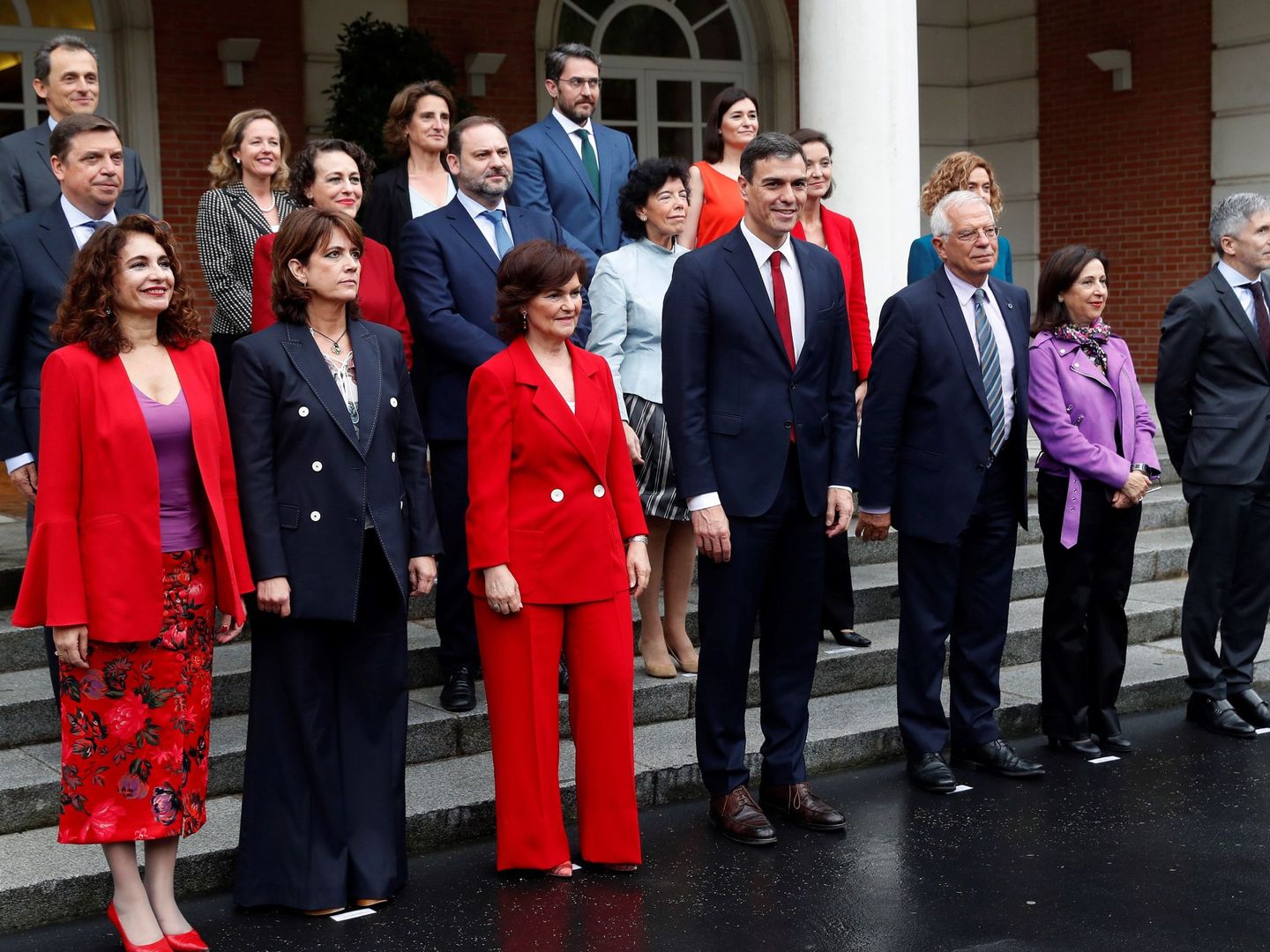 Foto de familia del Gobierno. (EFE)
